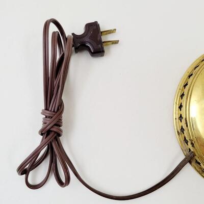 RAYO OIL LAMP CONVERTED TO ELECTRIC WITH BEAUTIFUL PAINTED GLASS SHADE