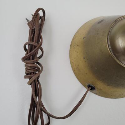 VINTAGE MID-CENTURY HAMMERED BRASS LAMP