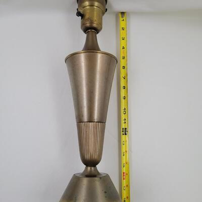 VINTAGE MID-CENTURY HAMMERED BRASS LAMP