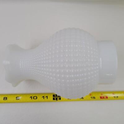 CAST IRON WALL OIL LAMP FIXTURE W/ ELECTRIC OIL LAMP STYLE LIGHT