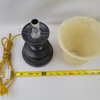 DECORATIVE RESIN SHADE TABLE LIGHT