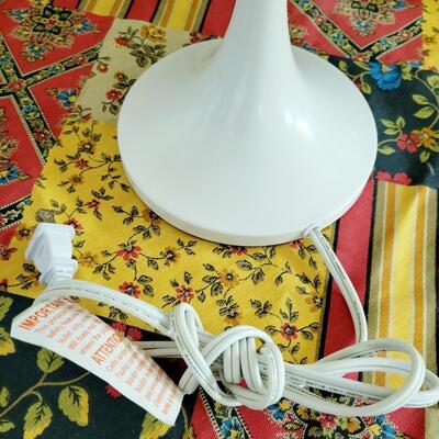 CUTE PINK & WHITE POODLE DOG TABLE LAMP