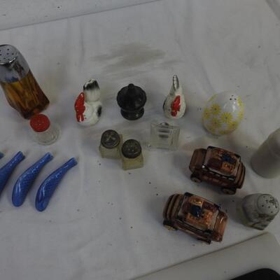 17 pc : Various Salt and Pepper Shakers, 3 sets, 7 misc, & 4 Blue Fish Decor