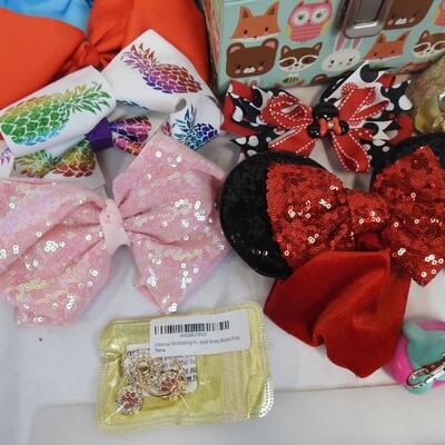Lot of Assorted Bows, Teal Box with Animal Faces