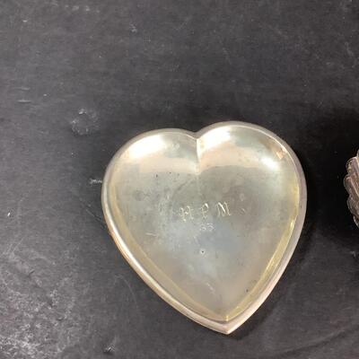B - 653 Lot of Sterling Silver Heart and Shell Dish with Handwrought Napkin Rings