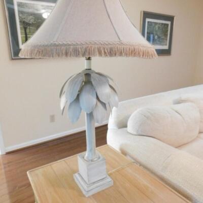 Contemporary Metal Post Palm Tree Themed Table Lamp