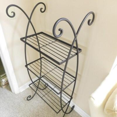 Wrought Metal Wire Triple Tier Display Stand