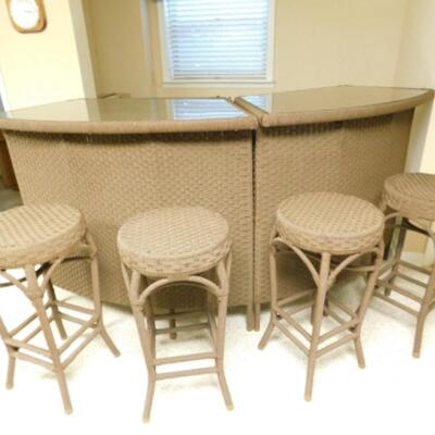 Exceptional Bow Front 2-Piece Composite Wicker Weave Bar with Glass Top and Four Matching Stools Caramel Color