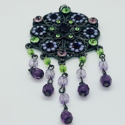 Lot 132: Beaded Pendant, Bracelet & Pins