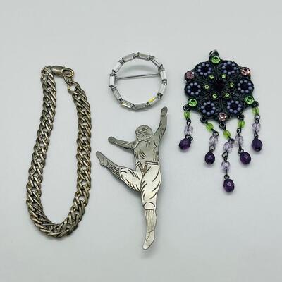Lot 132: Beaded Pendant, Bracelet & Pins