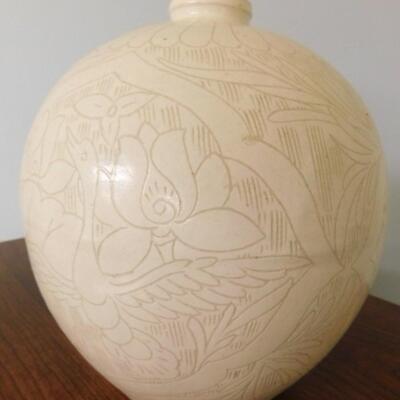 Hand Etched Pottery Chinoiserie Vase Chop Mark on Bottom