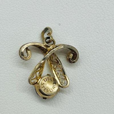 Lot 137: Titan Vermeil Sterling & Black Onyx Pendant