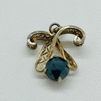 Lot 137: Titan Vermeil Sterling & Black Onyx Pendant