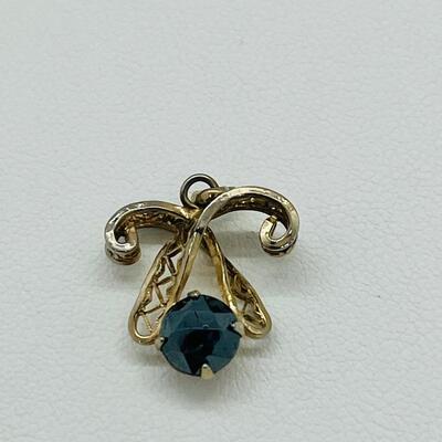 Lot 137: Titan Vermeil Sterling & Black Onyx Pendant