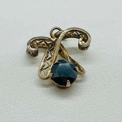 Lot 137: Titan Vermeil Sterling & Black Onyx Pendant