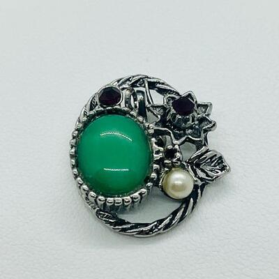 Lot 138: Jade, Pearl & Garnet in 925 Pendant
