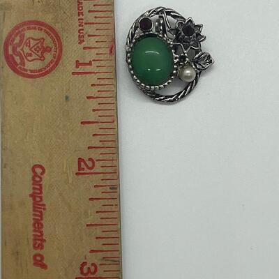 Lot 138: Jade, Pearl & Garnet in 925 Pendant