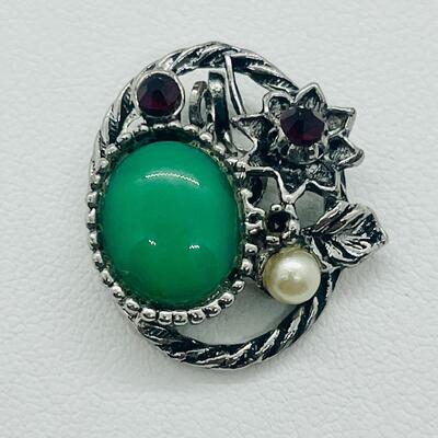 Lot 138: Jade, Pearl & Garnet in 925 Pendant