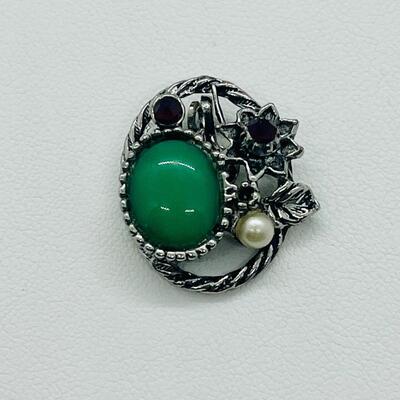 Lot 138: Jade, Pearl & Garnet in 925 Pendant
