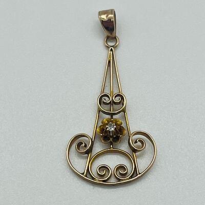 Lot 169: Vintage 10k Yellow Gold with Diamond Chip Center