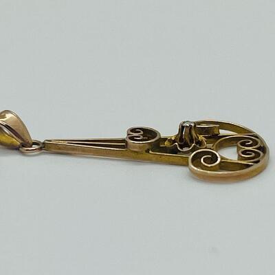 Lot 169: Vintage 10k Yellow Gold with Diamond Chip Center
