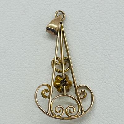 Lot 169: Vintage 10k Yellow Gold with Diamond Chip Center