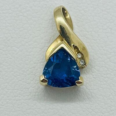 Lot 170: 14k GMA Yellow Gold & Tanzanite Pendant with 2 Diamond Chips