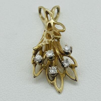 Lot 171: Vintage 14k Yellow Gold Bouquet of Diamonds