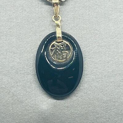 Lot 173: Vintage 14k 585 JJT Black Jade Good Luck Pendant