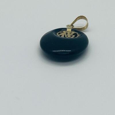 Lot 173: Vintage 14k 585 JJT Black Jade Good Luck Pendant