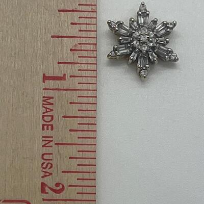 Lot 176: 14k ADL Diamond Starburst/Snowflake Pendant