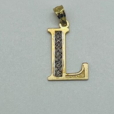 Lot 179: 10k Two-Tone Gold Letter "L" pendant
