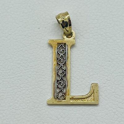 Lot 179: 10k Two-Tone Gold Letter "L" pendant