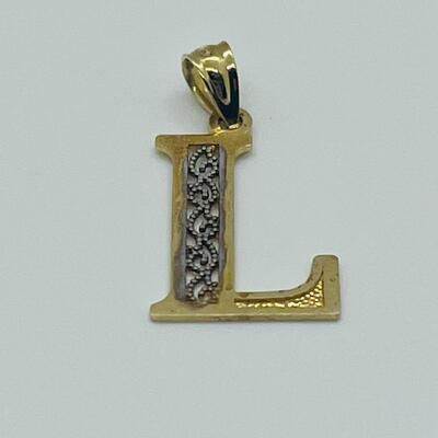 Lot 179: 10k Two-Tone Gold Letter "L" pendant