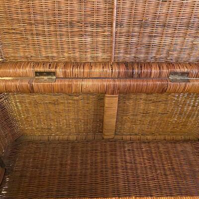 Wicker trunk