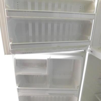 Kenmore Refrigerator with Upper Freezer Compartment