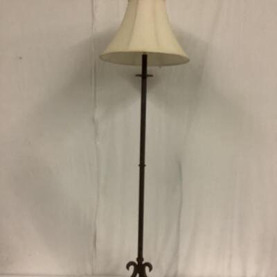D - 703. Wrought Iron Straight Floor Lamp