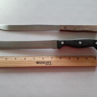 2 stainless steel surated bread knives