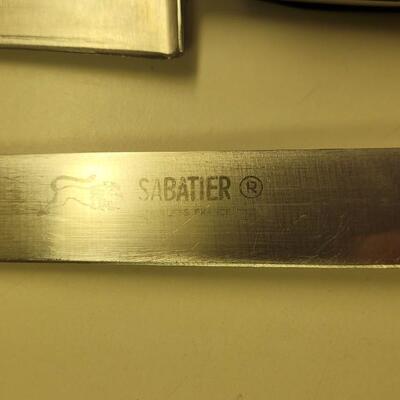 Lot 103: (2) Vintage SABATIER Knives