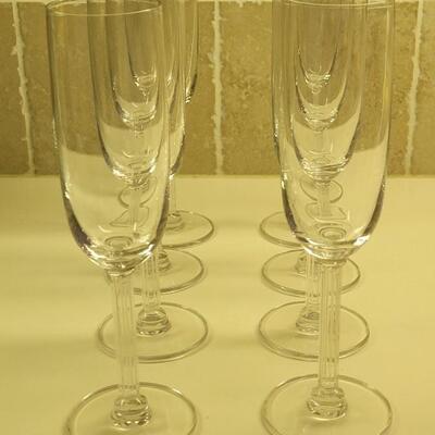 Lot 116: (8) Champagne Glasses