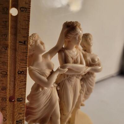 The 3 graces