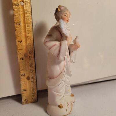 Statuette
