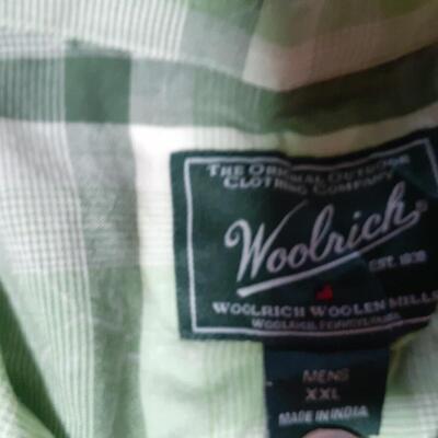 2 Mens short sleeve shirts Vintage