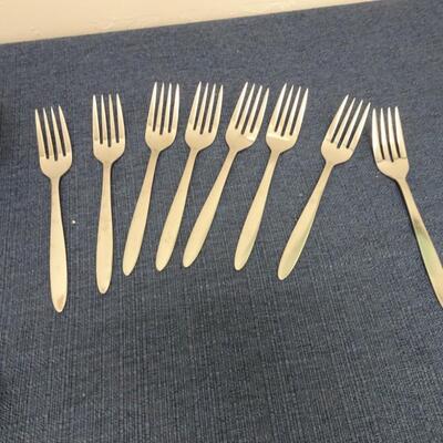 LOT 435  VINTAGE STAINLESS STEEL FLATWARE AND DISH