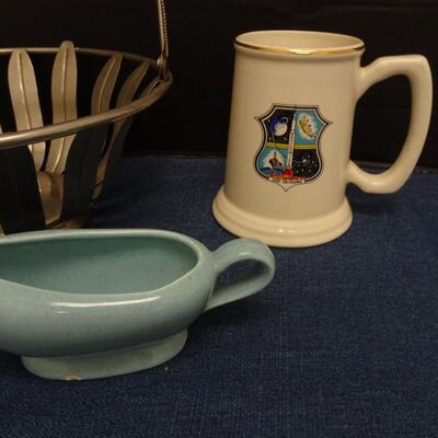 LOT 443  HOME DECOR AND APOLLO 15 MUG