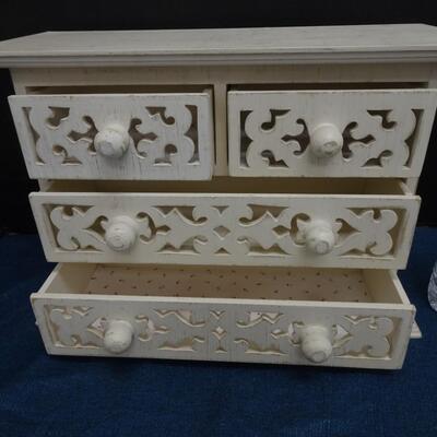 LOT 446  HOME DECOR