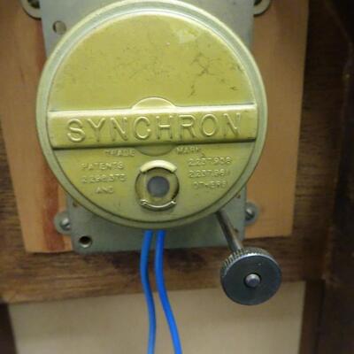 LOT 448  TABLE CLOCK