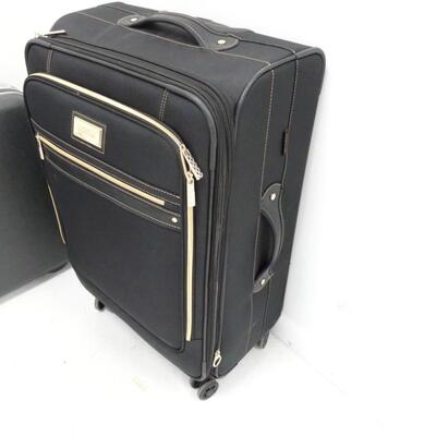 LOT 452  VINTAGE AND MODERN LUGGAGE