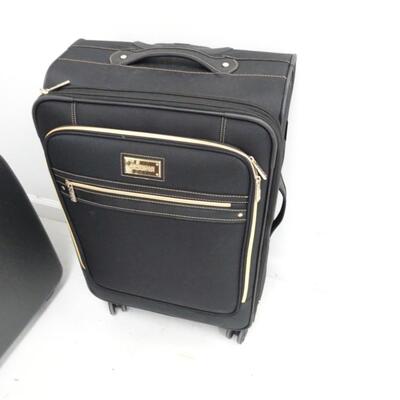 LOT 452  VINTAGE AND MODERN LUGGAGE