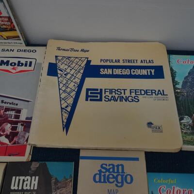 LOT 454  VINTAGE MAP COLLECTION